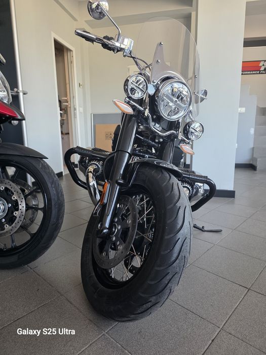 BMW R18 First Edition