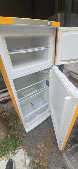 Холодильник сатылады
