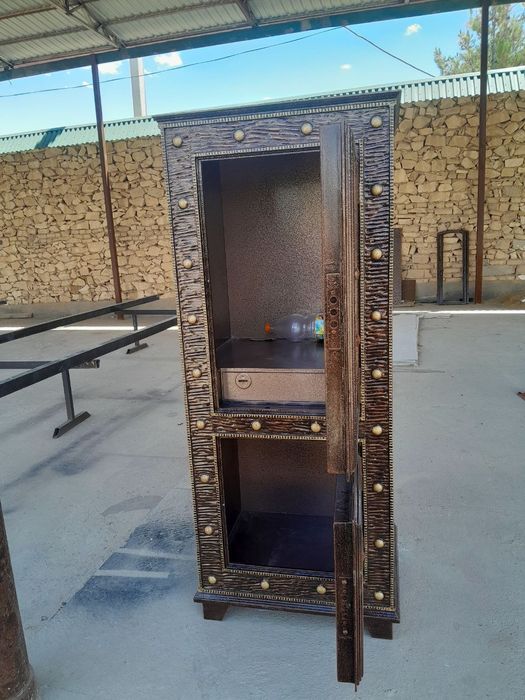 Pul yoki qimmat buyum soladigan seyf