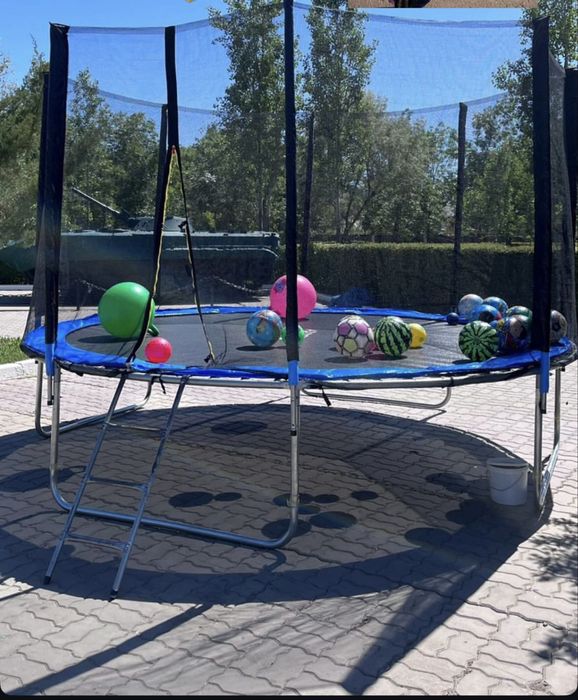 батут каркасный 90к тгв отличном состояний