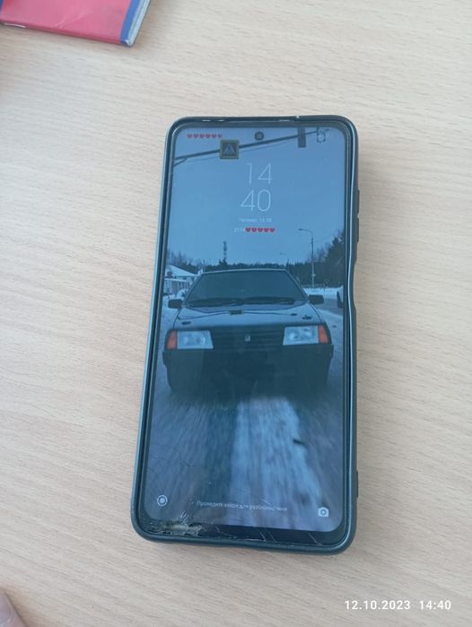 Продам телефон поко х3про