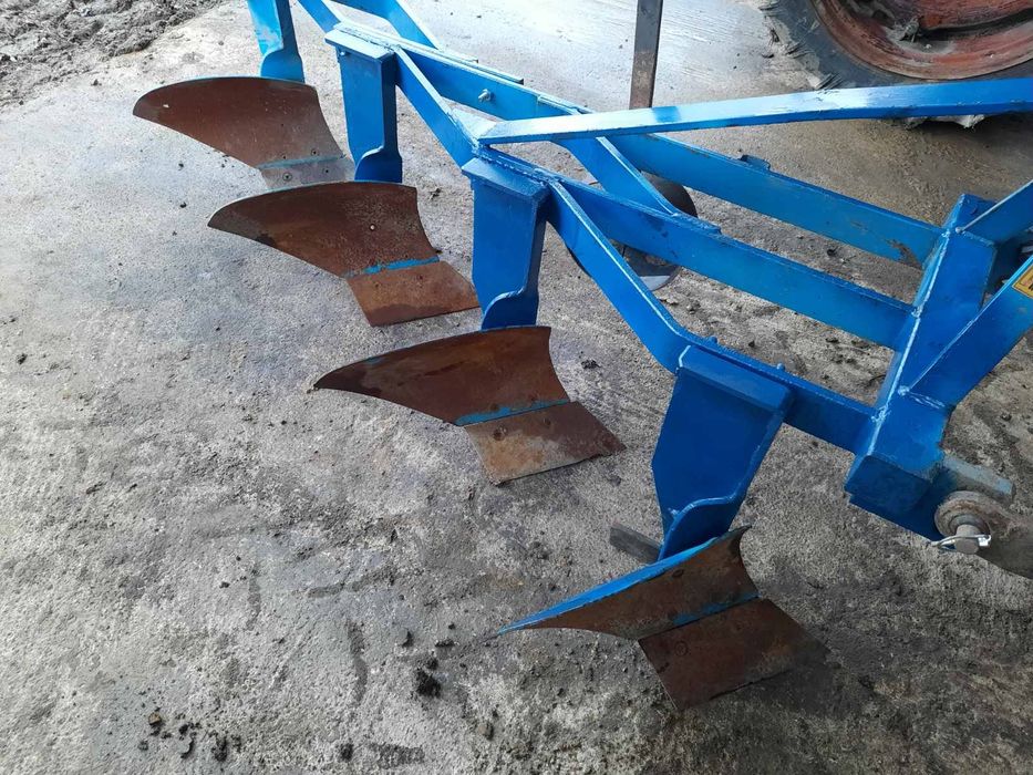 Плуг навесен  4 × 20