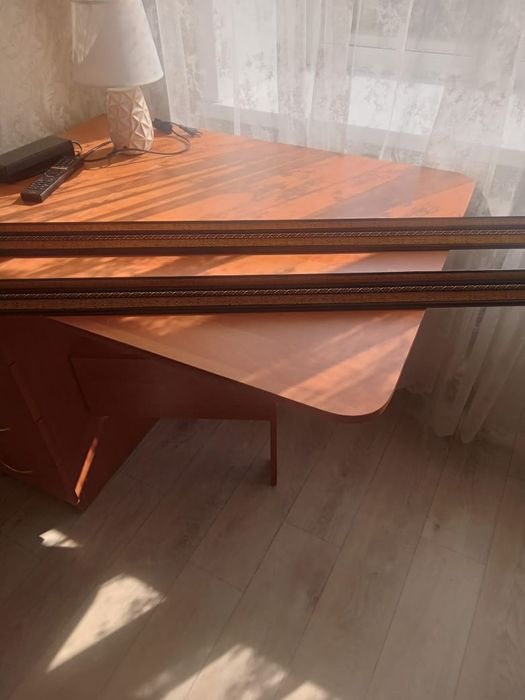 Продам  алюминиевый карниз