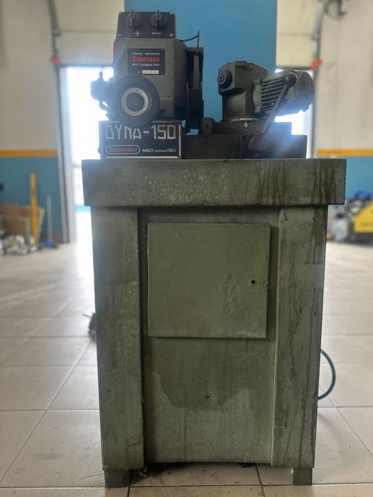 Masina rectificat supape cu emulsie