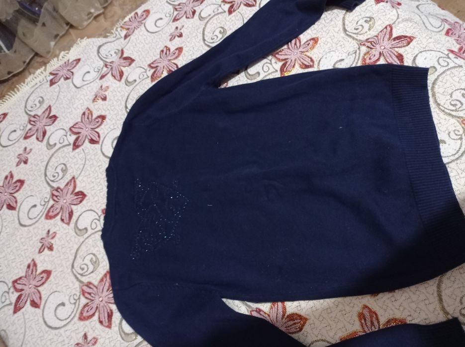 Продам школьные кофты и штаны