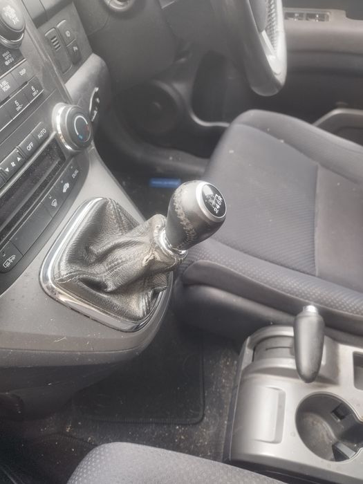 Хонда црв 3 2.2 дизел CRV 2.2  На ЧАСТИ