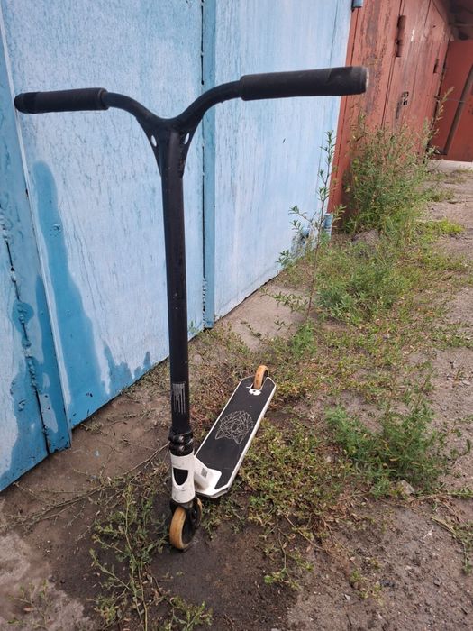 Трюковой самокат