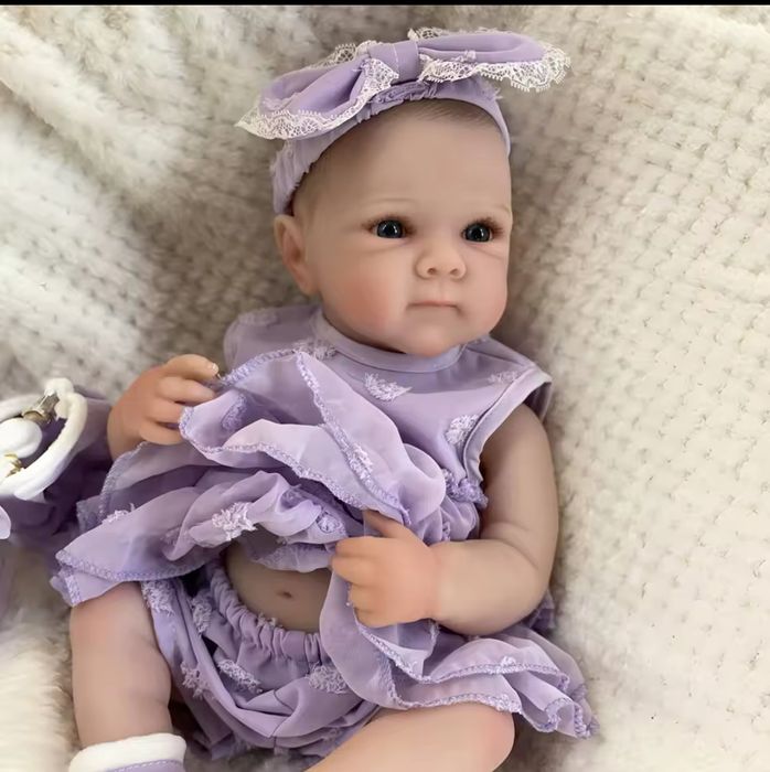 Налични НОВО в кутия Реборн бебе изцяло силикон