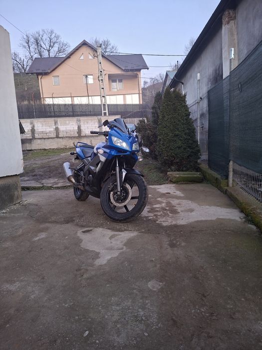 Vând motocicleta kymco quanon 125 2007