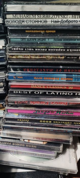 Dj cd колекция 300 броики ретро всякаква музика