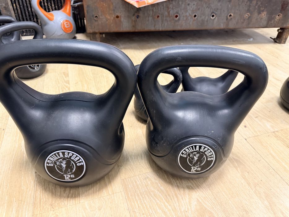 Set Kettlebell 18 kg+18 kg=36 kg. Pret 300 lei made in Germany
