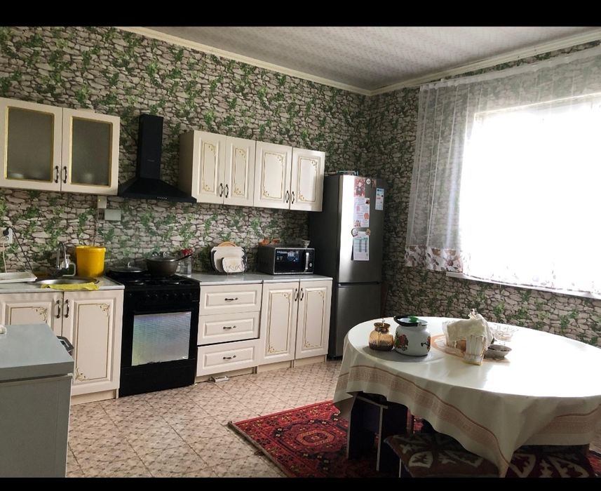 Очень большой, теплый дом.