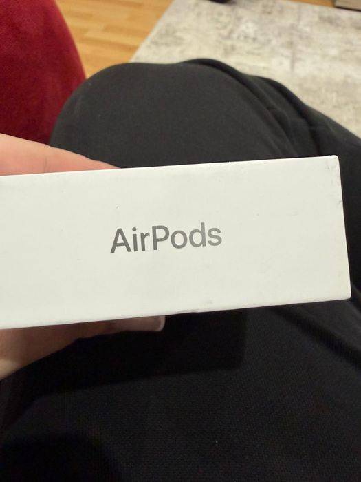 Căști Airpods 4 noi