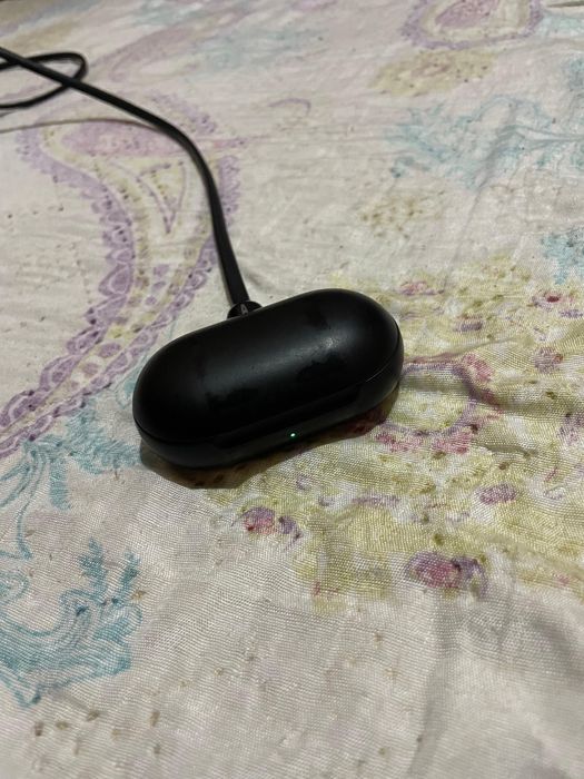 Продам Samsung buds