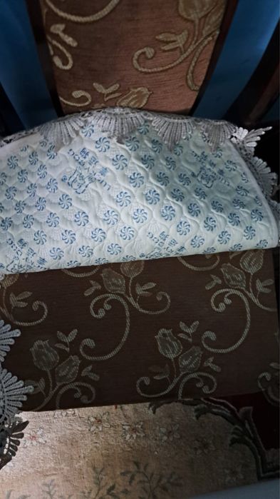 Стулья деревянные