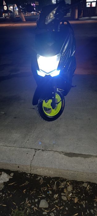 Сотилади скутер.