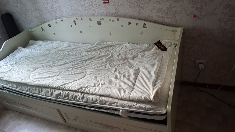 Кровать 90*200см