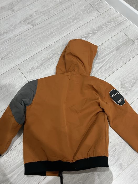 Продам куртку на мальчика