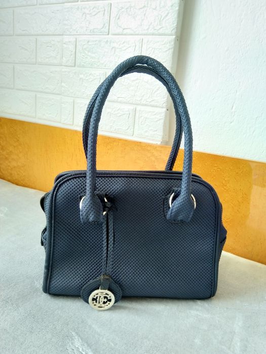 Елегантна дамска чанта