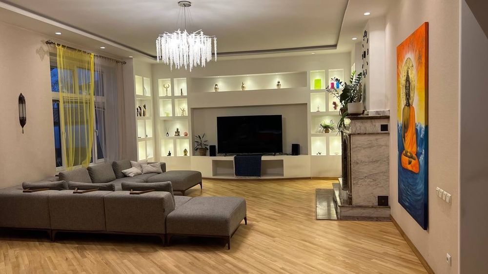 Продается дом 5 комнат, ориентир: IT Park, 6,7 соток 350м²