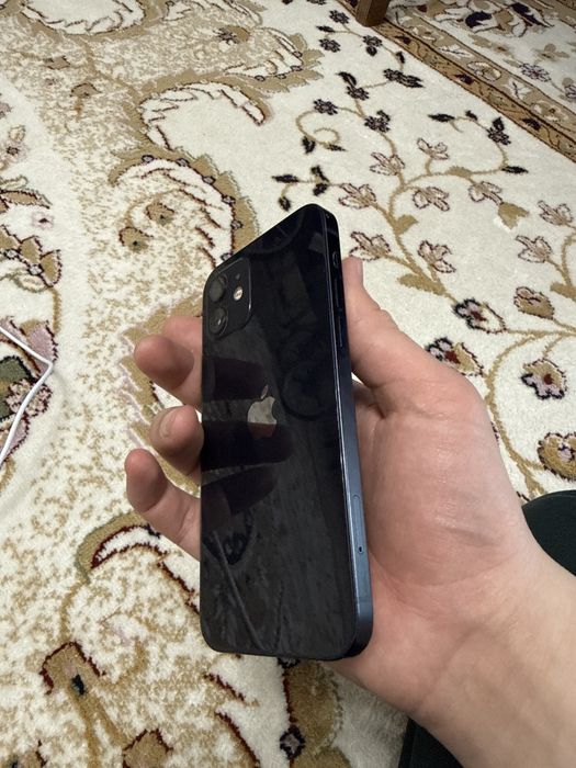Iphone 12 . 64 гб