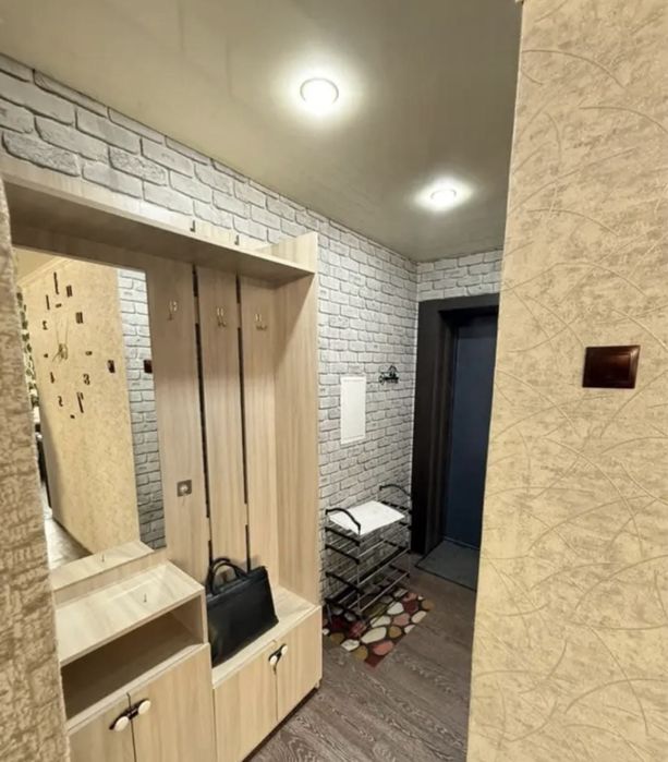 1 ком СКГУ 4этаж н/у