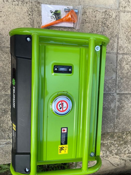 Нов Ел. Генератор FIELDMAN 2100 W в гаранция