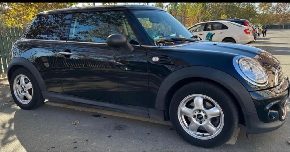 Vând Mini Cooper One