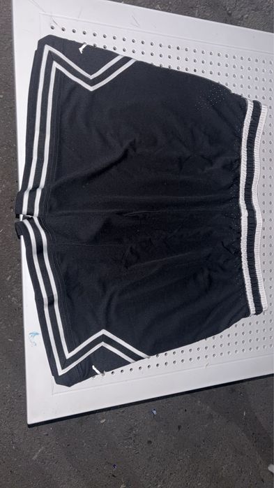 Vand pantaloni jordan scurti