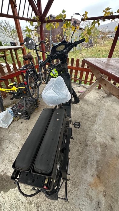 Vand scuter electric z-tech