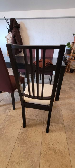 Masă extensibilă Ikea si 4 scaune