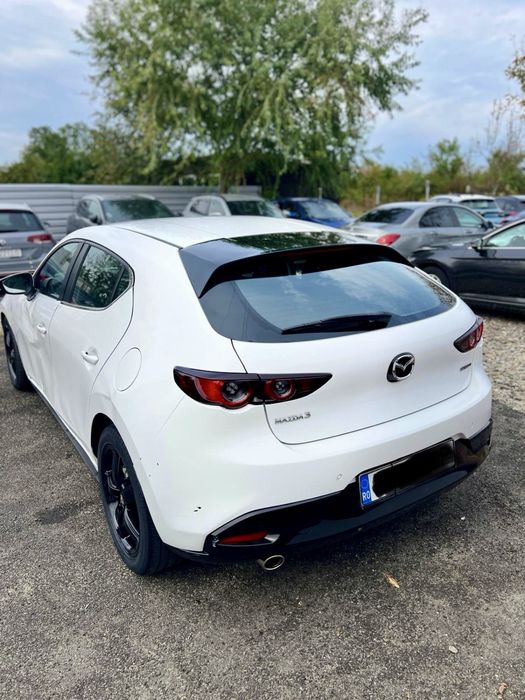 Mazda 3 hibrid 2021, avariat, AVARIATE