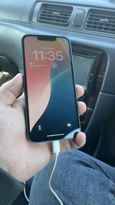 Продам айфон 13 256 гб