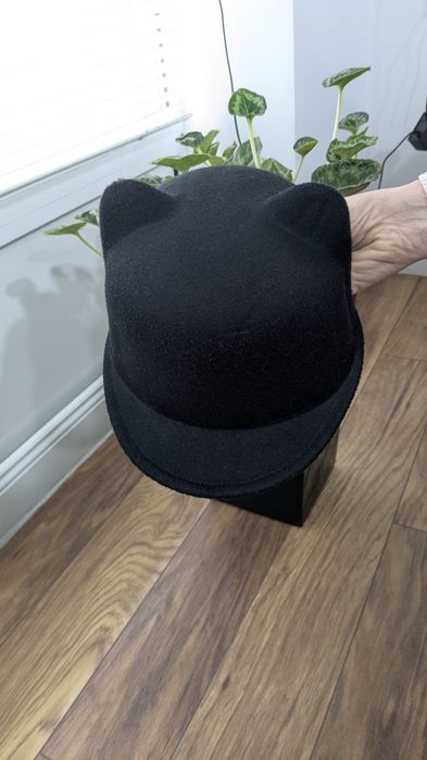 Дамска  шапка за всеки ден