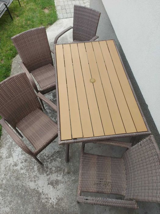 Set masa + 4 scaune de gradina