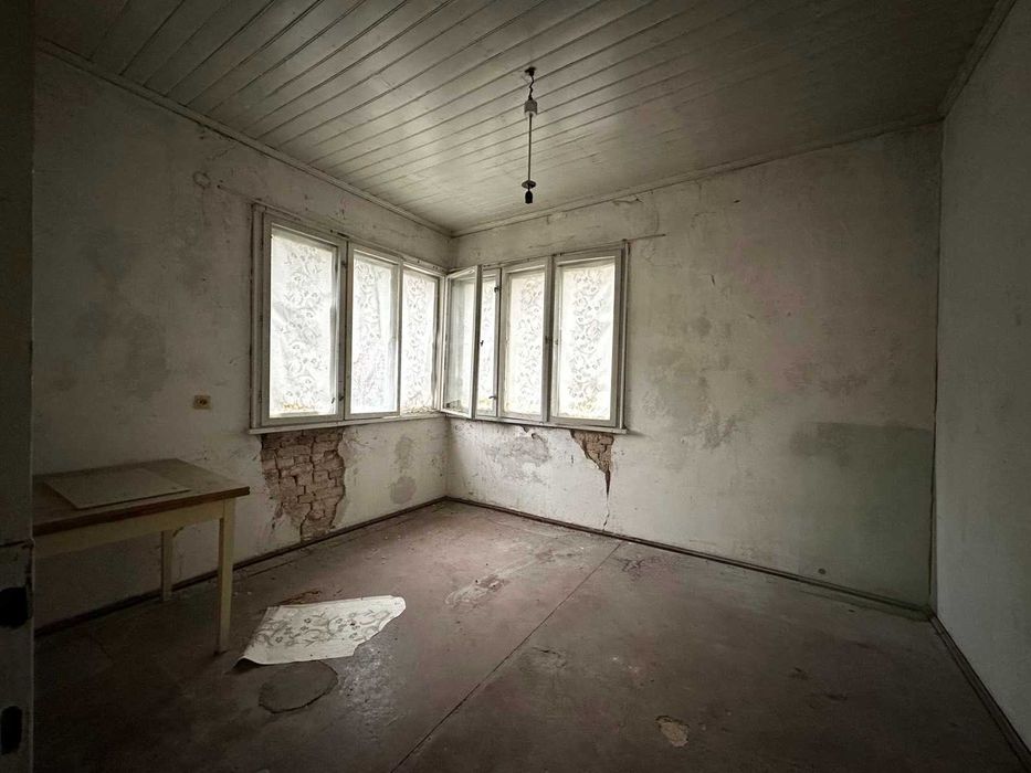 Продава се Къща в с. Ресен, Област Велико Търново - 110 кв.м за 371 €/кв.м - Снимка #9