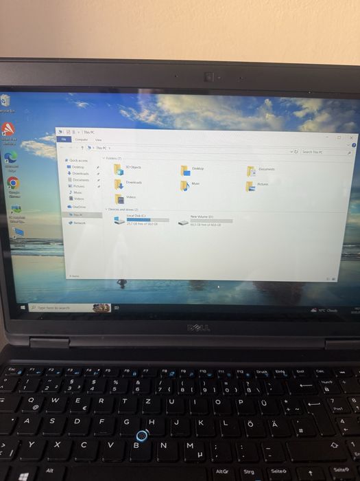 Se vinde ul lot de laptopuri Dell Lenovo  Microsoft Apple