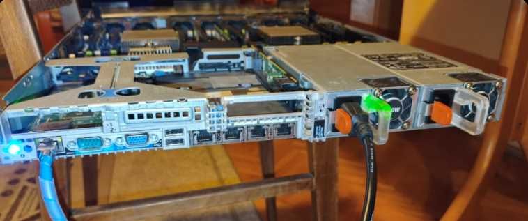 Server Dell PowerEdge R620 - 2x Xeon E5-2620, 32GB RAM