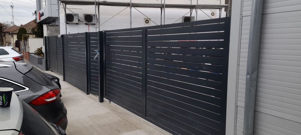 Garduri si porti din sipca metalica, panouri stil jaluzele, tabla cutata, plasa bordurata, fier forjat, BCA si beton si alte modele disponibile
