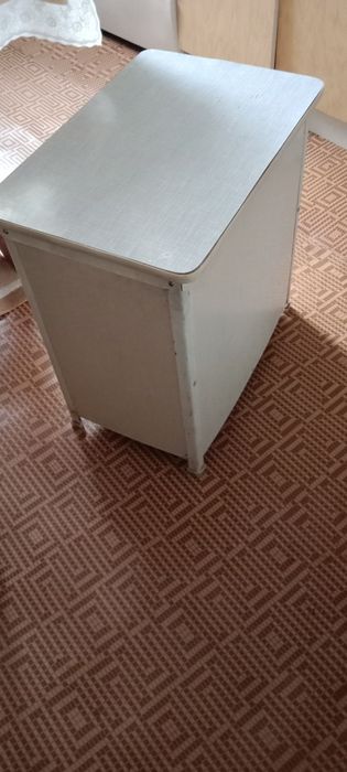 Стул тумбочка для овощей или хозяйственный ящик.