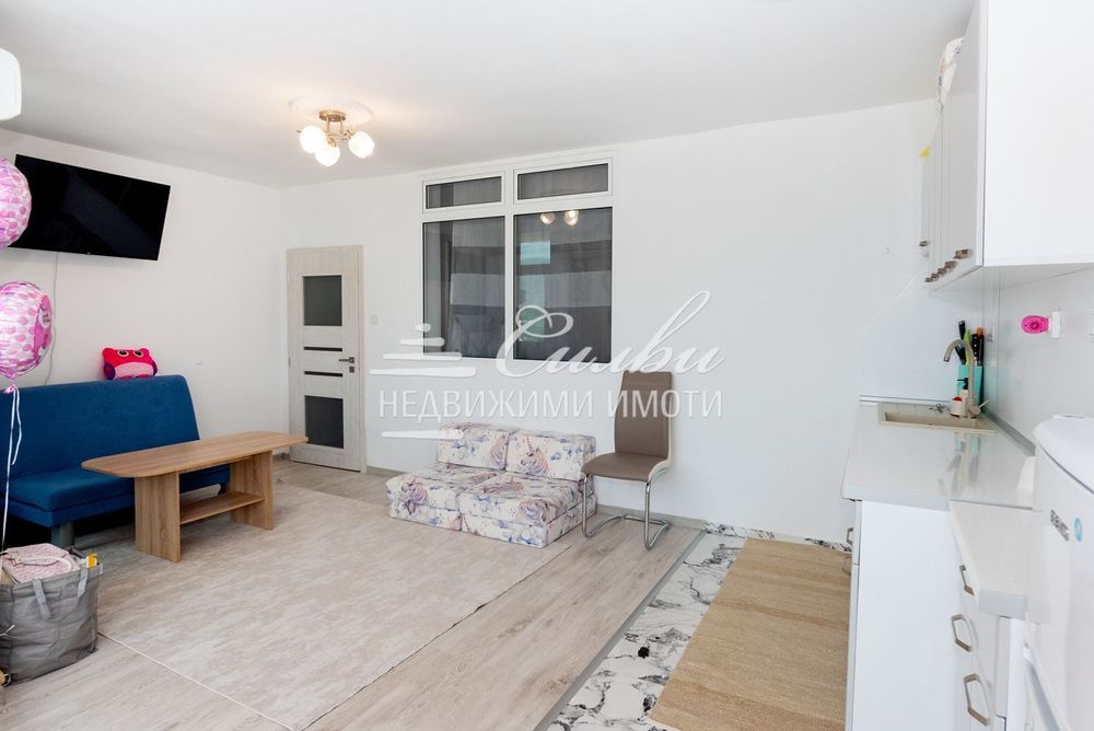 Продава се Двустаен апартамент в Шумен, Тракия - 56 кв.м за 1640 €/кв.м - Снимка #1