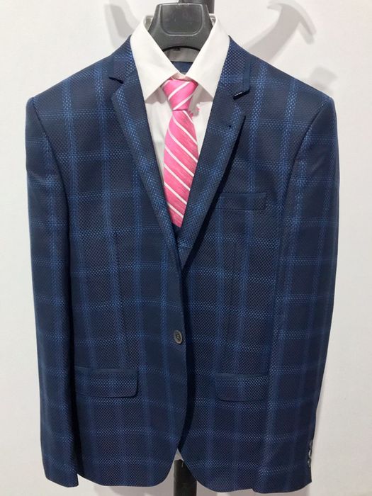 Sacouri noi cu eticheta pentru barbati