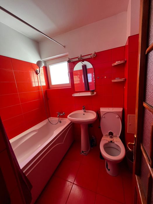 Vând apartament Piatra Neamț