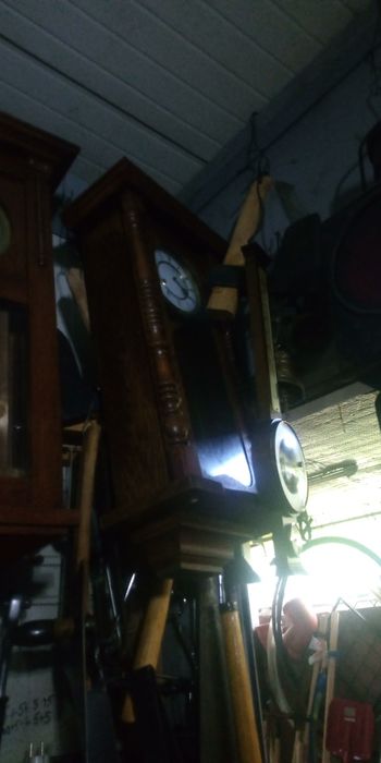 Ceasuri și pendule vechi pentru colecționari sau pentru restaurat