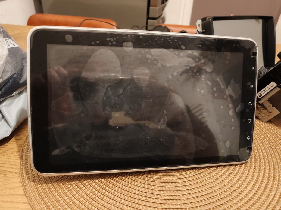 Navigație 10,1" ecran rotativ