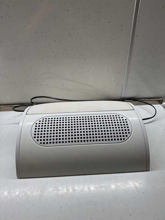 Продавам комплект за маникюр