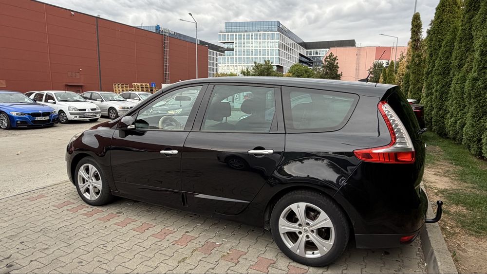RENAULT Grand Scenic 2011 — imagine 2