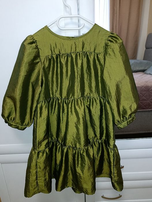 Панталони и рокли  за момиче на 9- 10 год