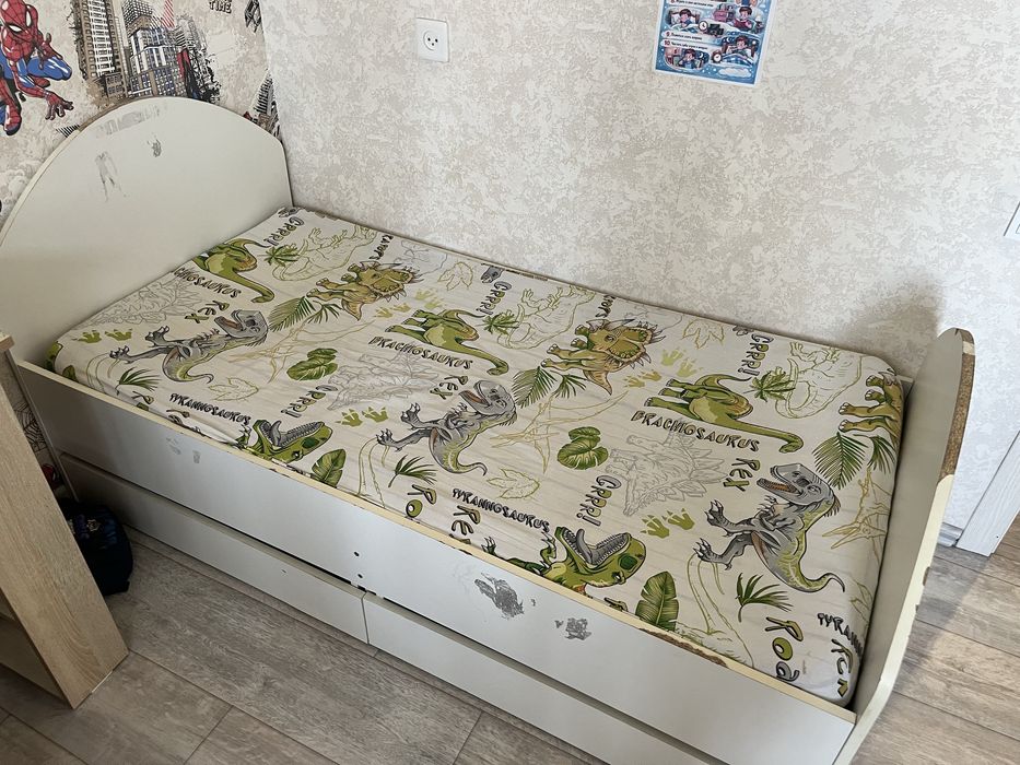 Отдам даром , кровать 160 см в длину