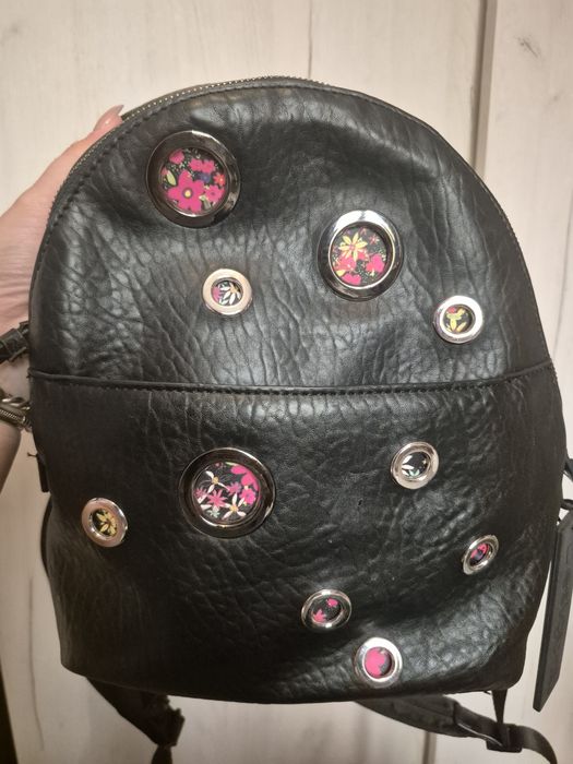 Desigual красива раница